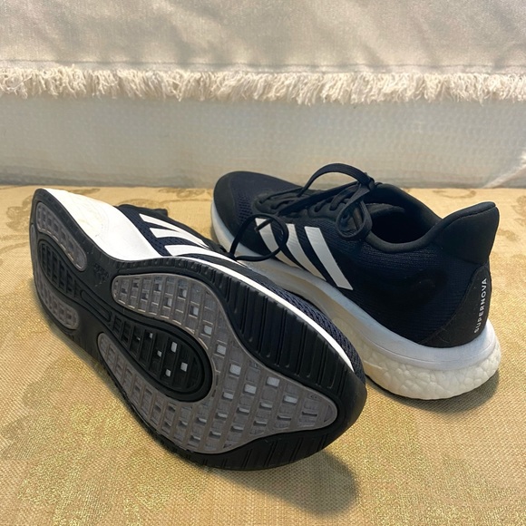 Adidas Supernovas size 7 - Picture 3 of 3